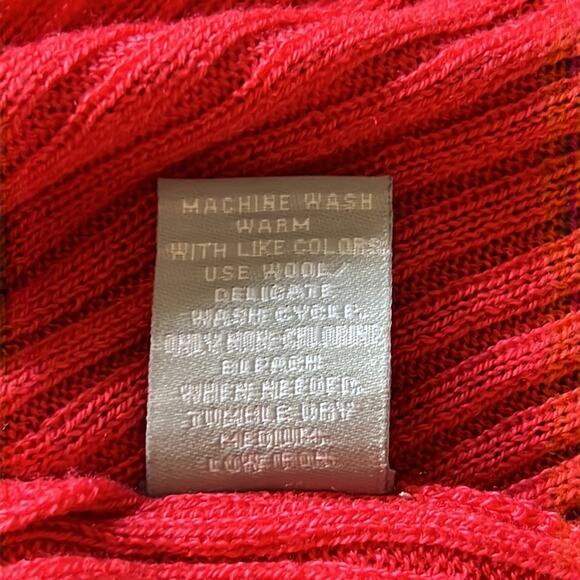 Heart N Crush Woman Size M Cold Shoulder Asymmetrical Sweater Lightweight Tunic - Picture 9 of 10